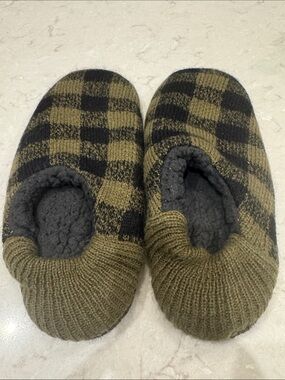 Plaid Knit Slipper (Men’s Large) in Olive and Black